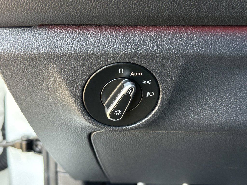 Used 2024 Volkswagen Jetta GLI Autobahn FWD image 43