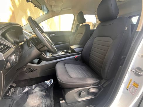 Used 2018 Ford Edge SE FWD image 11