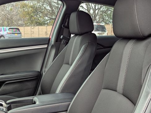 Used 2019 Honda Civic Sport image 9