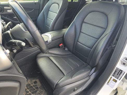 Used 2022 Mercedes-Benz GLC 300 4MATIC image 26