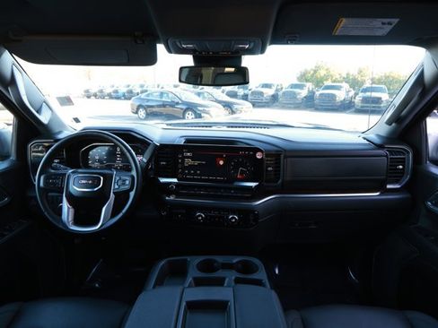Used 2025 GMC Sierra 1500 SLT image 32