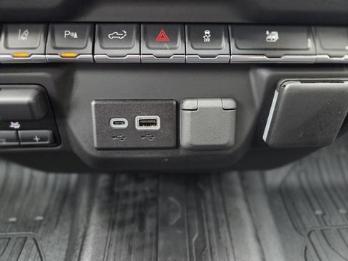 Certified 2025 Chevrolet Silverado 2500 Custom w/ Custom Value Package image 45