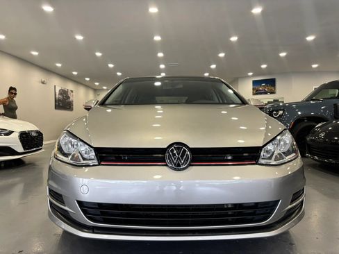 Used 2015 Volkswagen Golf S FWD image 2