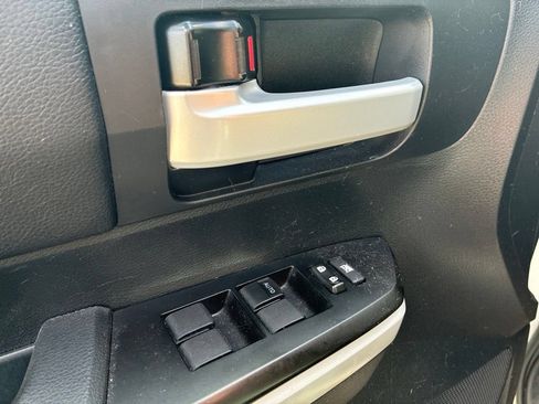 Used 2019 Toyota Tundra SR5 RWD image 10