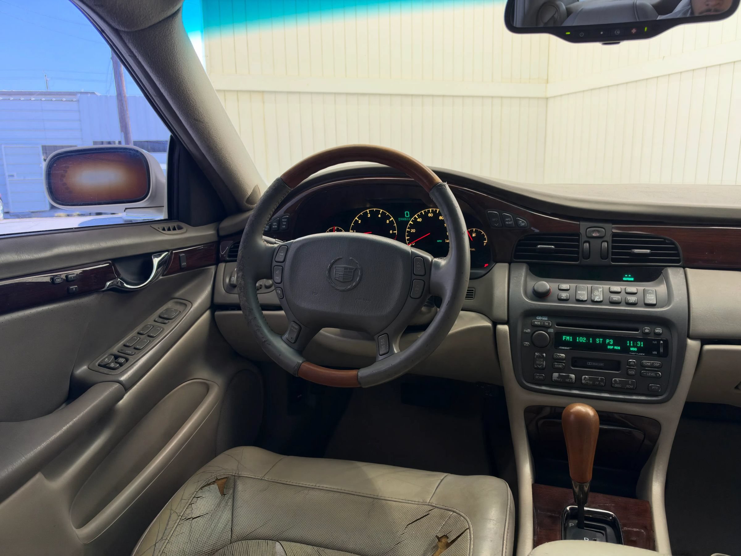 Used 2004 Cadillac De Ville DTS w/ Equipment Group FWD image 15