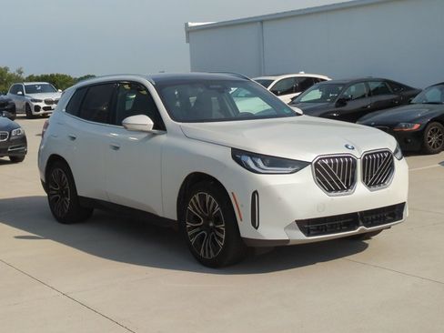 Used 2026 BMW X3 xDrive30i w/ Premium Package AWD/4WD image 3