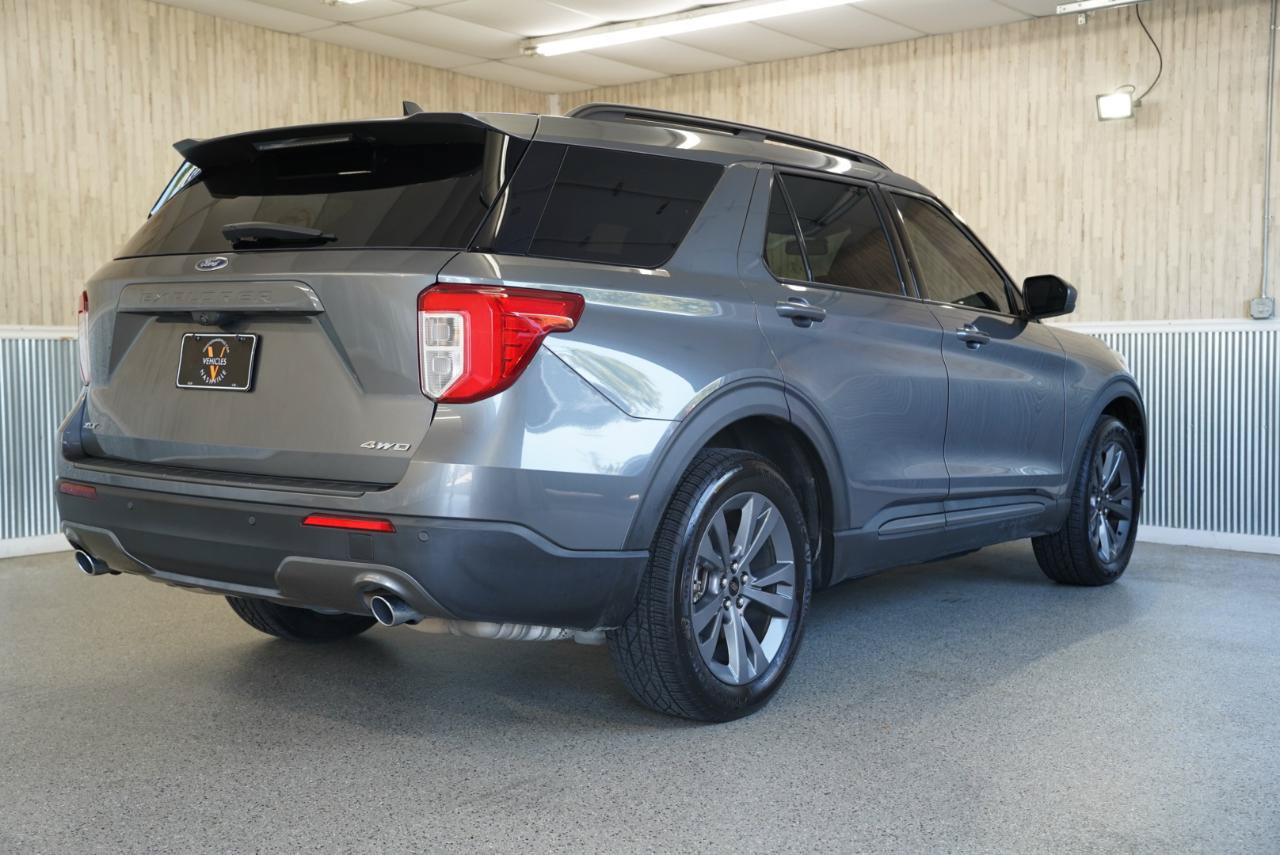 Used 2021 Ford Explorer XLT w/ Equipment Group 202A AWD/4WD image 10