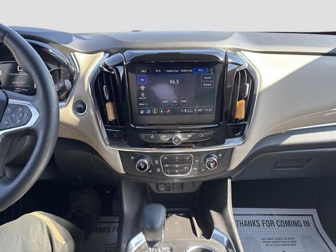 Used 2023 Chevrolet Traverse Premier AWD/4WD image 34