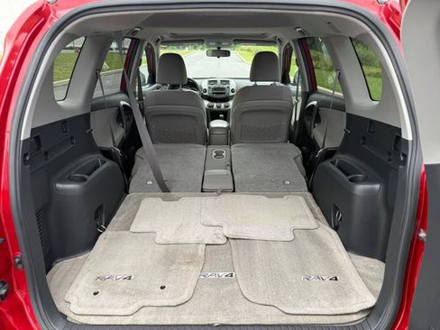 Used 2011 Toyota RAV4 4WD w/ Upgrade Value Pkg image 24