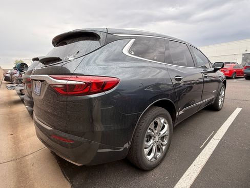 Used 2021 Buick Enclave Avenir w/ Avenir Technology Package AWD/4WD image 4