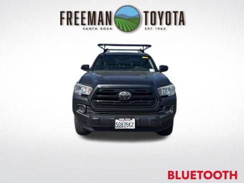 Used 2018 Toyota Tacoma SR image 2