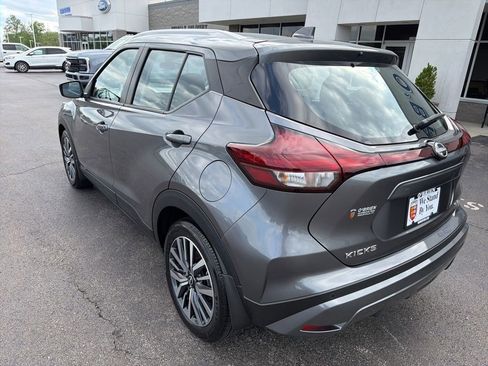 Used 2024 Nissan Kicks SV FWD image 3