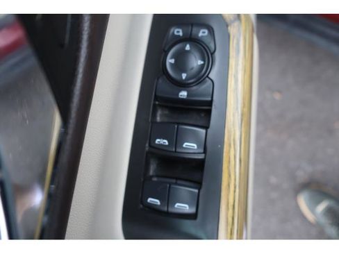 Used 2017 GMC Acadia Denali w/ Technology Package FWD image 13