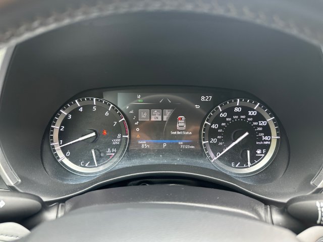Used 2020 Toyota Highlander XLE FWD image 27