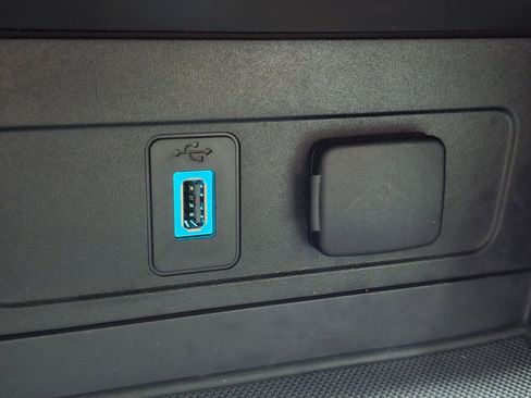 Used 2018 Ford Escape SE w/ SE Sport Appearance Package image 38