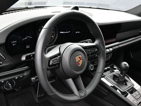 Certified 2024 Porsche 911 Carrera T RWD image 17