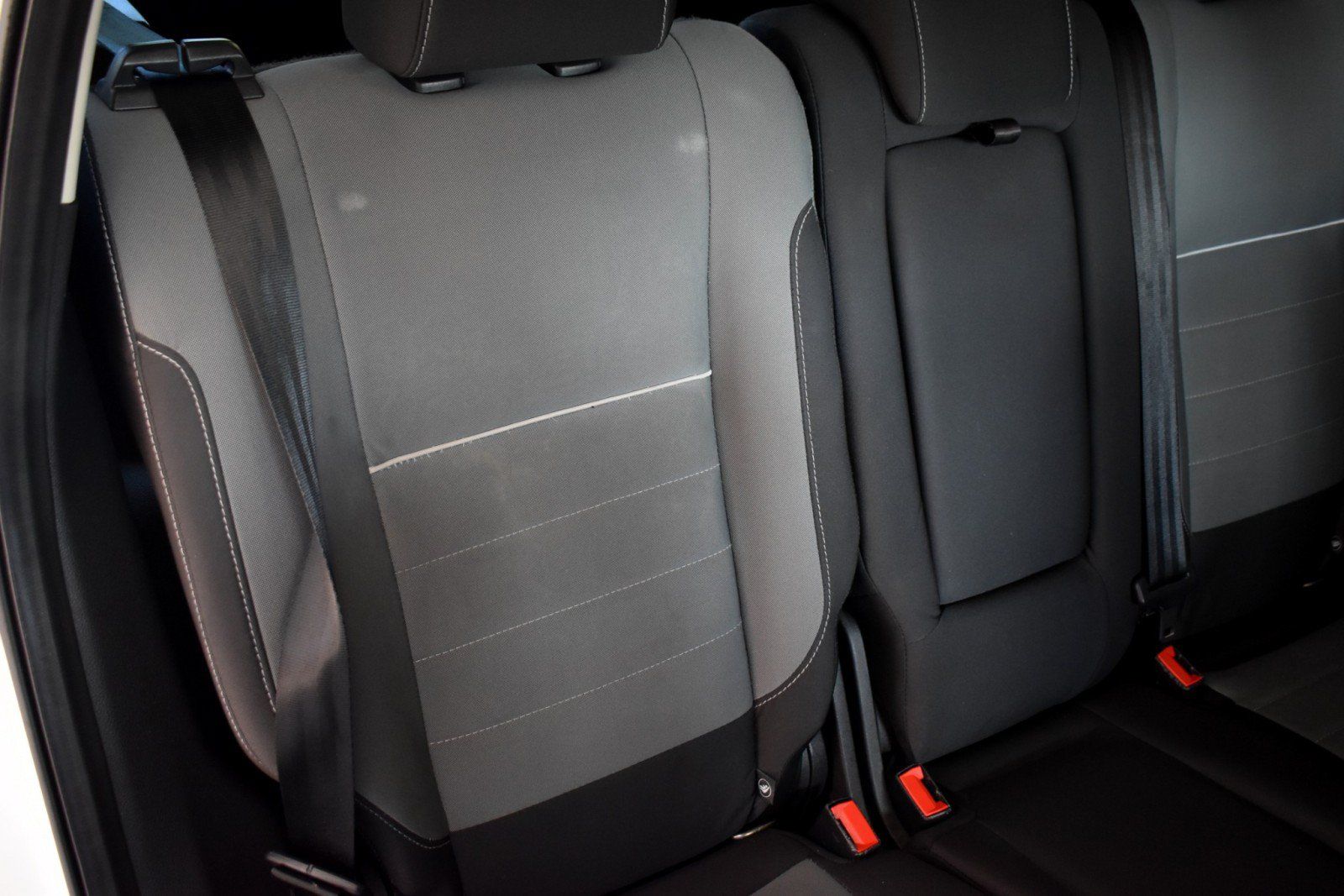 Used 2015 Ford Escape SE FWD image 35
