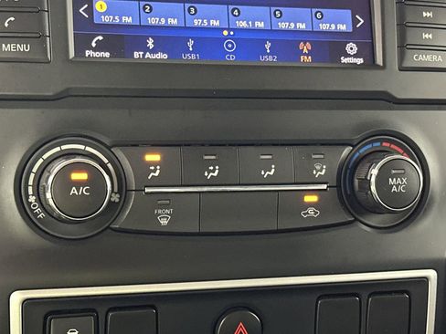 Used 2019 Nissan Titan S image 23