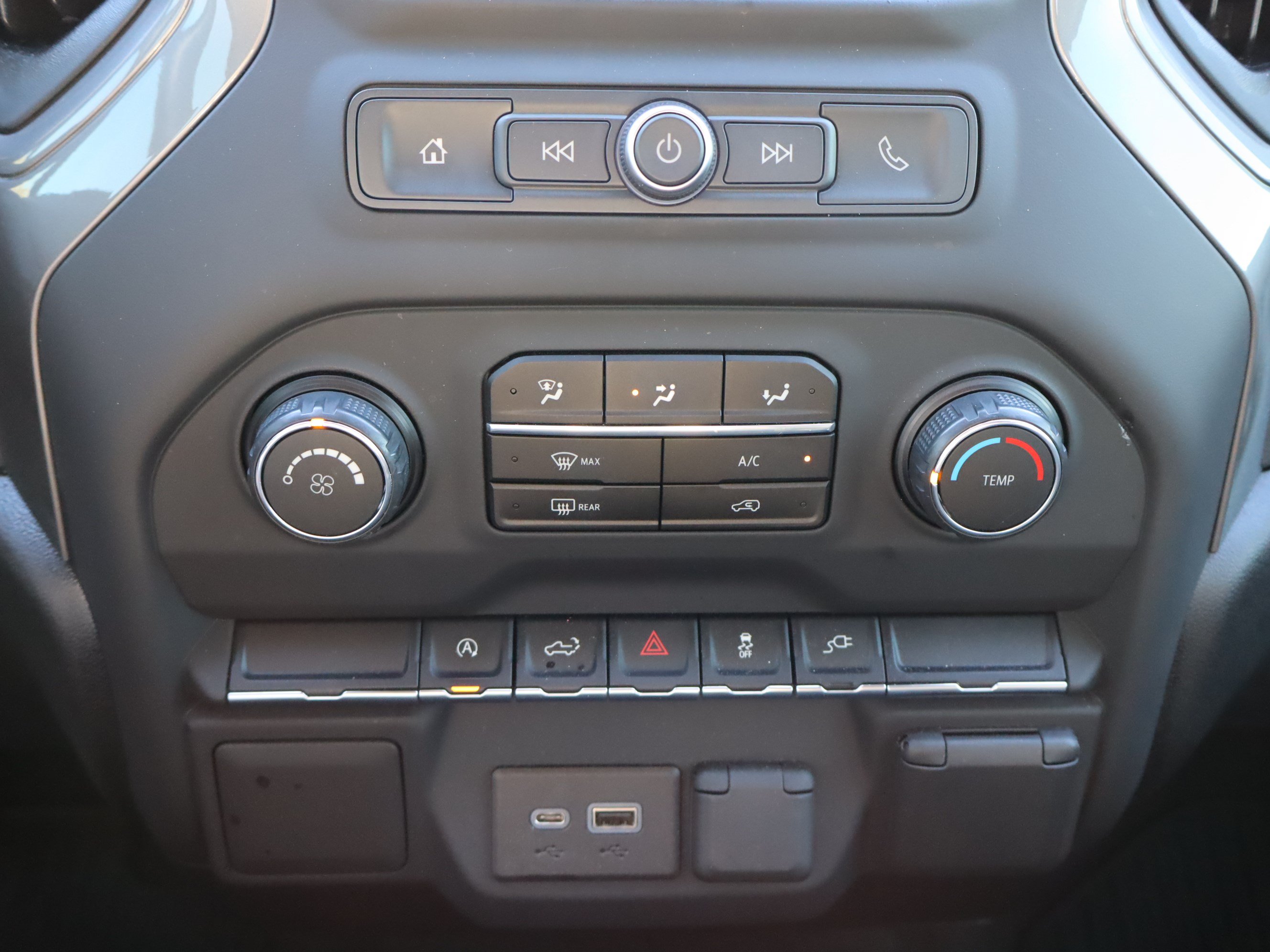 Used 2021 Chevrolet Silverado 1500 Custom AWD/4WD image 26