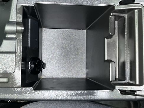 Used 2023 Subaru Crosstrek 2.0i Premium image 21