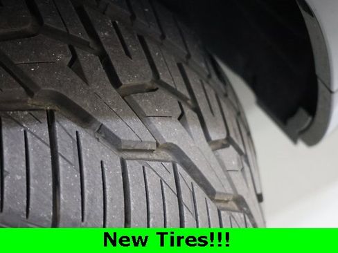 Used 2023 Land Rover Defender 90 V8 image 6