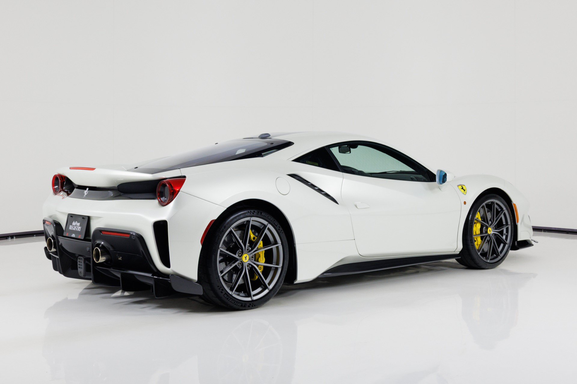 Used 2020 Ferrari 488 Pista Coupe RWD image 3