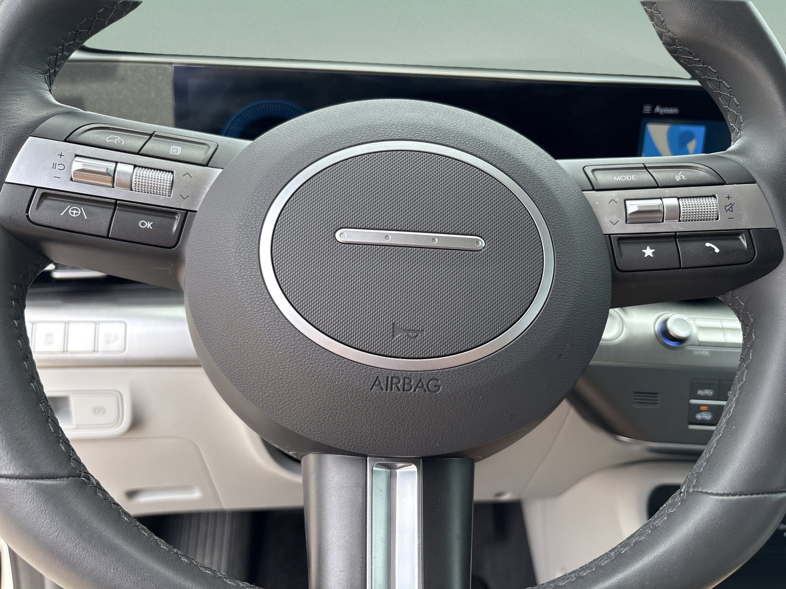 Used 2025 Hyundai Kona SEL FWD image 18