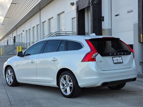 Used 2015 Volvo V60 T5 Premier FWD image 6