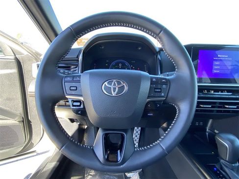 Certified 2025 Toyota Camry SE image 25