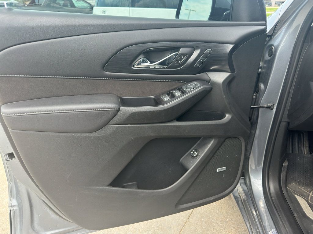 Used 2020 Chevrolet Traverse High Country AWD/4WD image 14