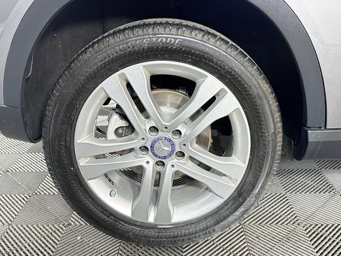 Used 2017 Mercedes-Benz GLA 250 4MATIC image 31