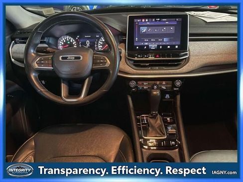 Used 2022 Jeep Compass Latitude AWD/4WD image 13