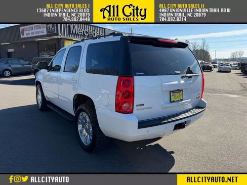 Used 2011 GMC Yukon SLT w/ SLT-2 Equipment Package image 5