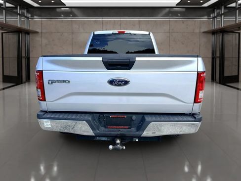 Used 2017 Ford F150 XLT RWD image 4