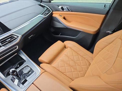 Used 2023 BMW X5 xDrive40i w/ M Sport Package image 19