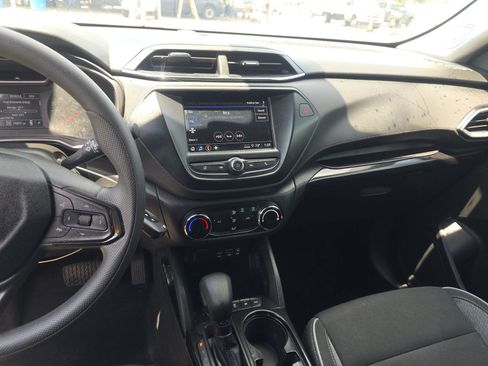 Used 2022 Chevrolet TrailBlazer LS AWD/4WD image 14