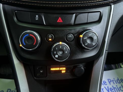 Used 2021 Chevrolet Trax LS w/ Tint and Cruise Package FWD image 22