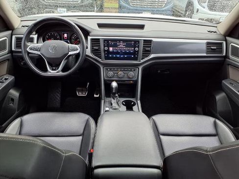 Used 2021 Volkswagen Atlas SE w/ Panoramic Sunroof Package image 4