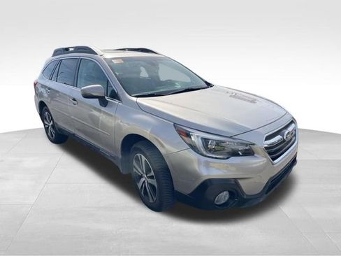 Used 2018 Subaru Outback 3.6R Limited image 1