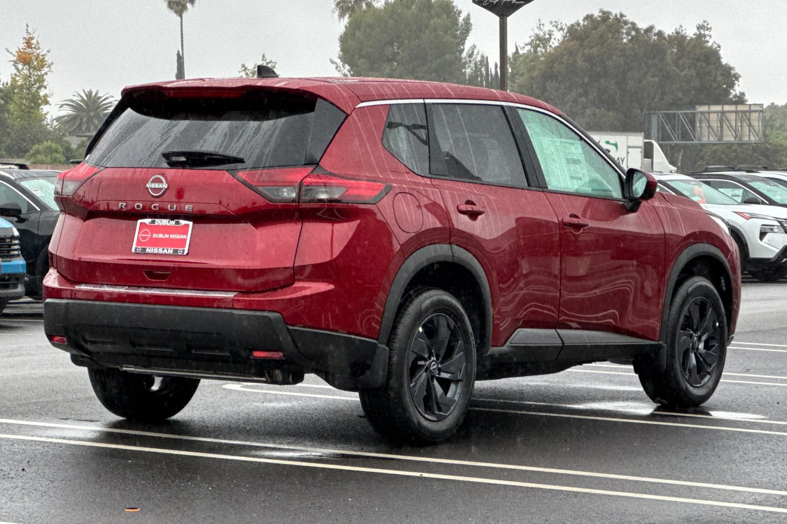 Used 2026 Nissan Rogue SV FWD image 4
