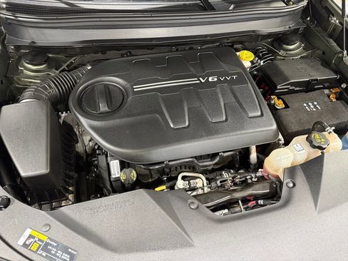Used 2021 Jeep Cherokee Trailhawk AWD/4WD image 42