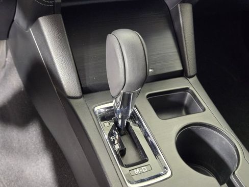 Used 2019 Subaru Outback 2.5i Limited AWD/4WD image 32