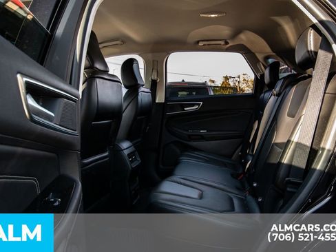 Used 2020 Ford Edge Titanium image 10