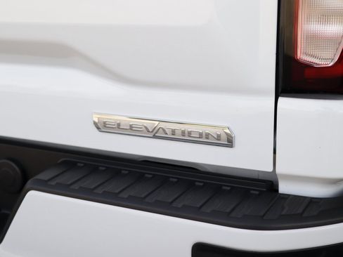 Used 2023 GMC Sierra 1500 Elevation image 32