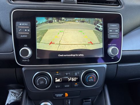 Certified 2025 Nissan Leaf S FWD image 18