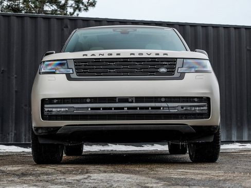 New 2025 Land Rover Range Rover SE image 5