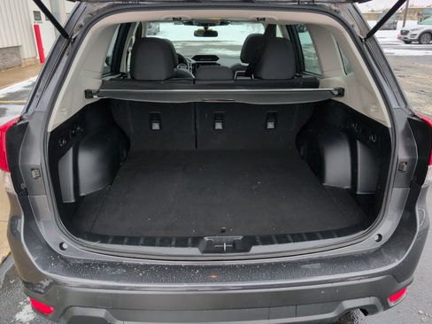 Used 2023 Subaru Forester Premium image 13