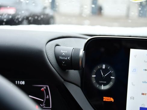 New 2025 Lexus ES 350 Luxury image 14