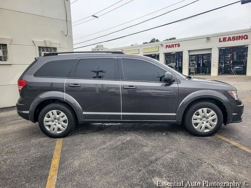 Used 2017 Dodge Journey SE w/ Flexible Seating Group FWD image 15