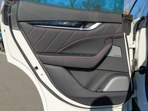 Used 2020 Maserati Levante GranSport image 25